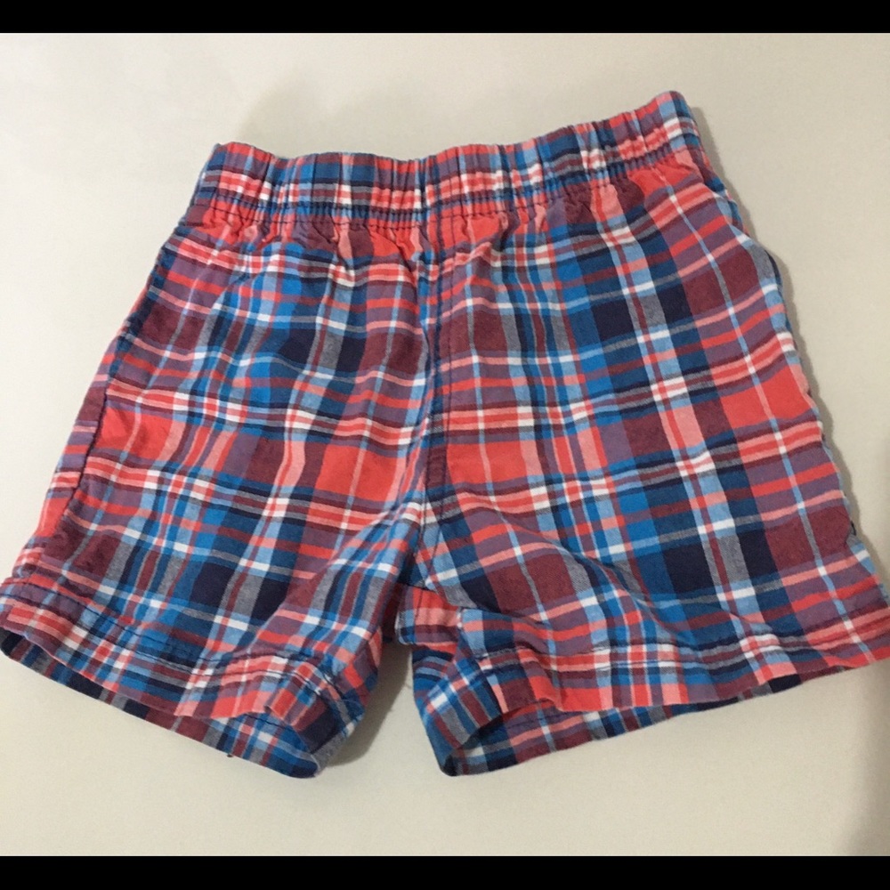 Carter’s shorts babyboys 14-24 months